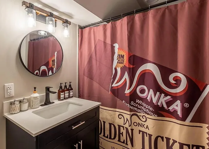 Famous Willy Wonka Themed Holiday home *